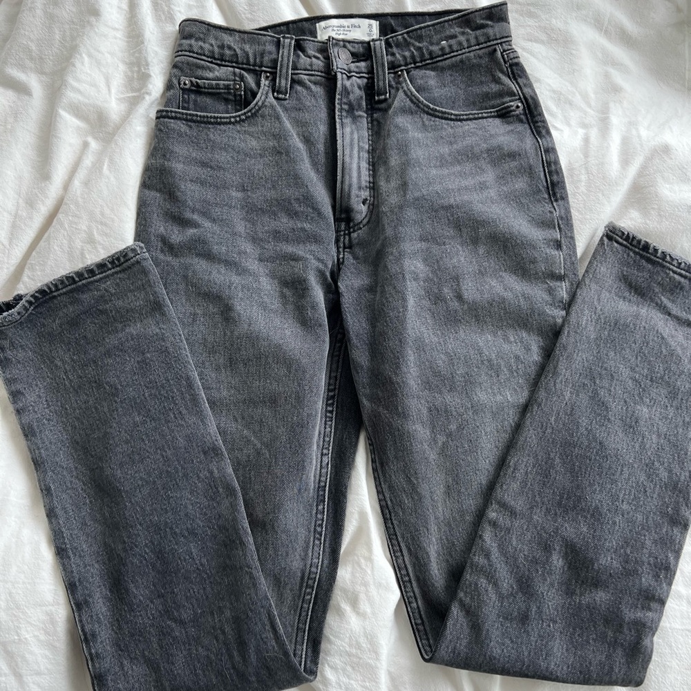 Abercrombie 90’s Skinny High Rise Jeans NWOT